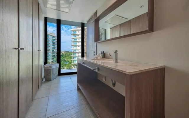 Luxury 2BR Condo in Marina - Pool - Zen Rooftop