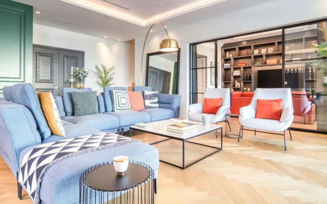 Modern 3BR Palm Penthouse w Private Plunge Pool