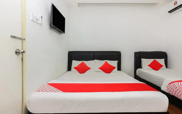 OYO 717 MR J Hotel Wakaf Che Yeh 2