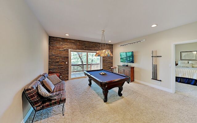 255squir 4 Bedroom Home