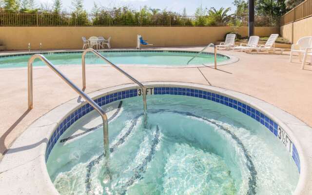 Ramada by Wyndham Ontario