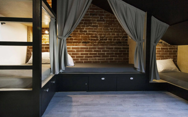 Sputnik hostel & personal space