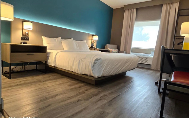 Comfort Inn & Suites