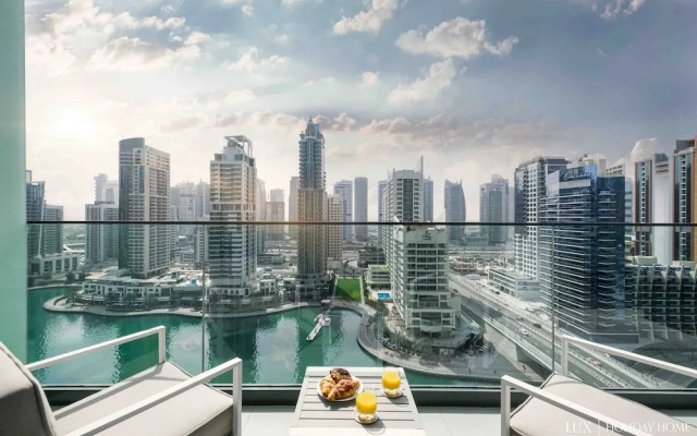 LUX Contemporary Suite View 7