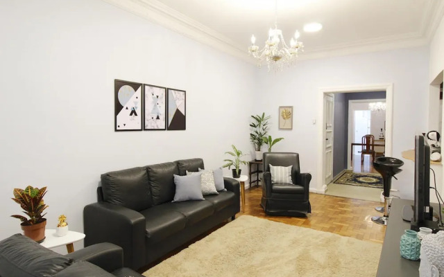 2 Minutes From Copacabana Beach A306