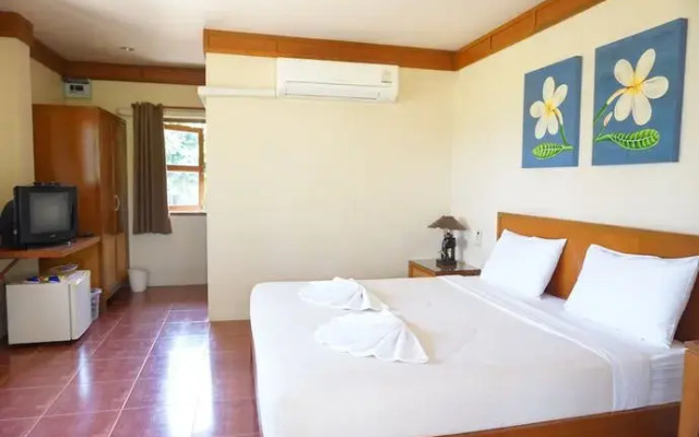 Uthai River Lake Resort