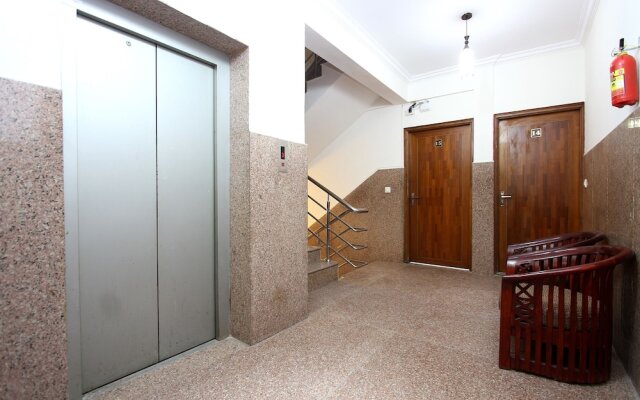 OYO 9959 Hotel Varcity Ruby
