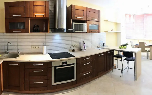 PaulMarie Apartments on Prs. Stroiteley