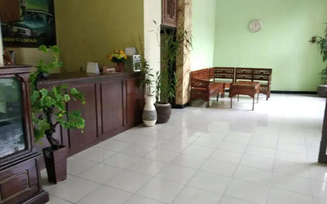 Nadia Hotel