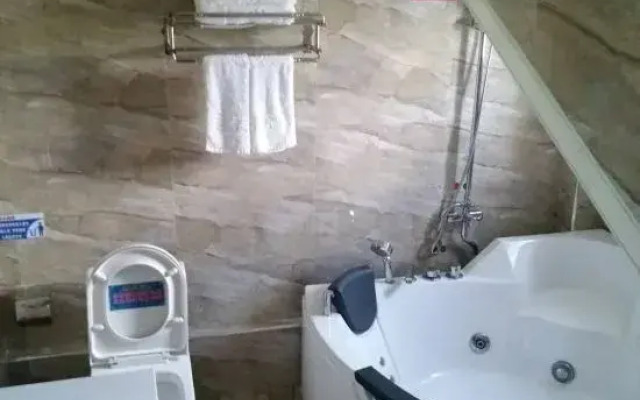 Shucheng Qibajiu Express Hotel