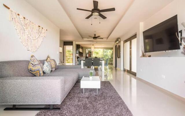 Peaceful & beautiful 3 min walking to the beach