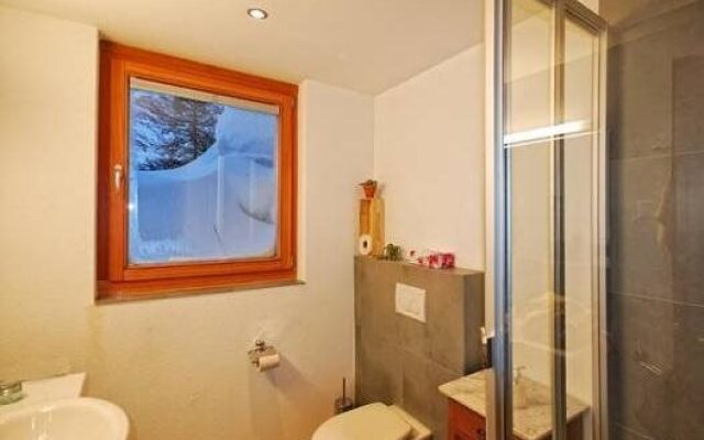 Arnold A, Chalet