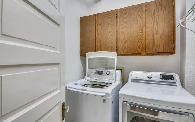 Ellie's Island Retreat