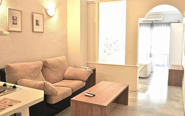 Pleasant apartment in Benalmadena near Playa Beach