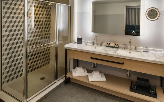 The Duniway Portland A Hilton Hotel