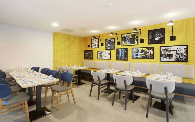 Appart Hotel Odalys City Centre Compans Caffarelli