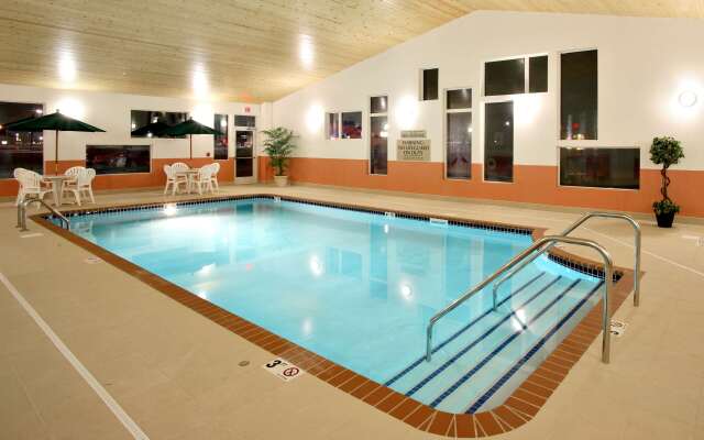 Crossings by GrandStay® - Pipestone