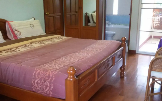 Your House 3 Guest House