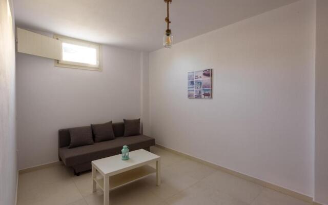 Cycladic Breeze Villas