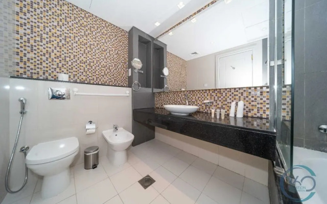 Exquisite 1 BR Apartment Upper Crest