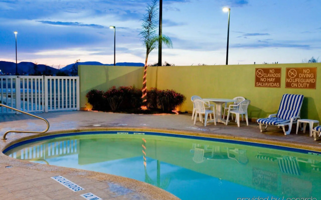 Holiday Inn Express Saltillo Zona Aeropuerto by IHG