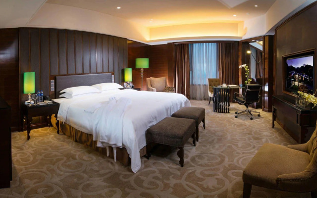 Malachite Hotel
