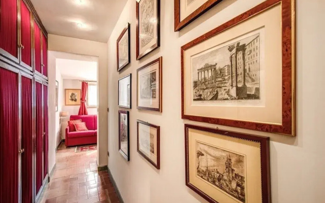 Wonderful Apartment With Balcony In Piazza Margana