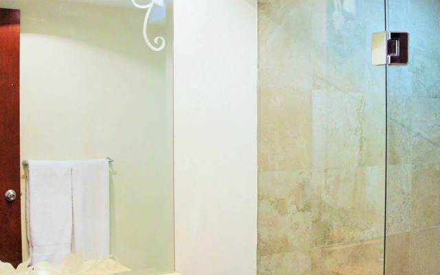 Residence L'heritage Hipólito Taine by Bluebay