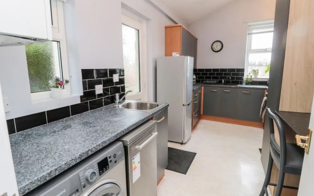 Islestone, 1 Temperance Terrace