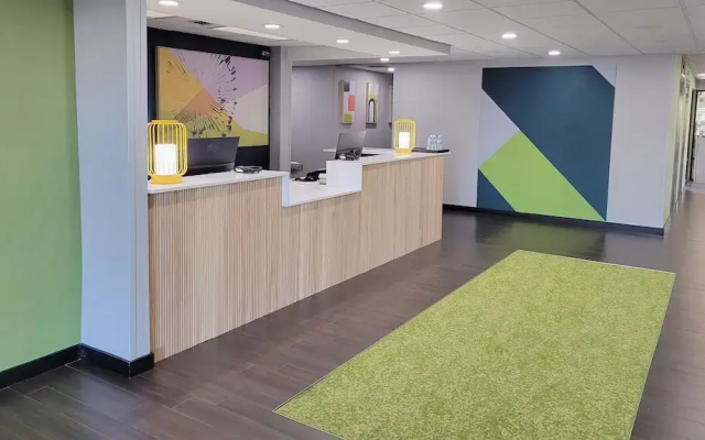 Spark by Hilton Green Bay