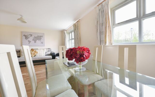 Haldane Lodge 2-Bedroom Flat