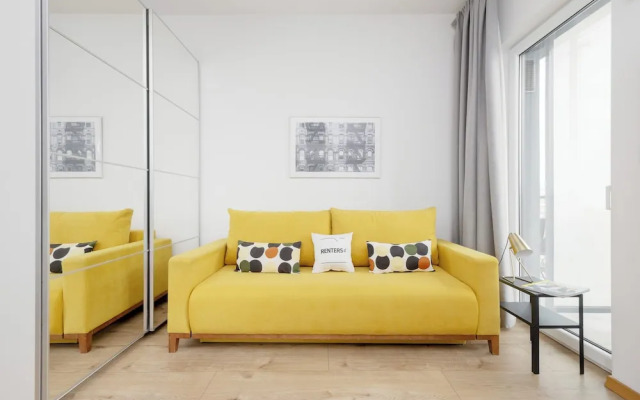 Studio With Parking in Wola by Renters