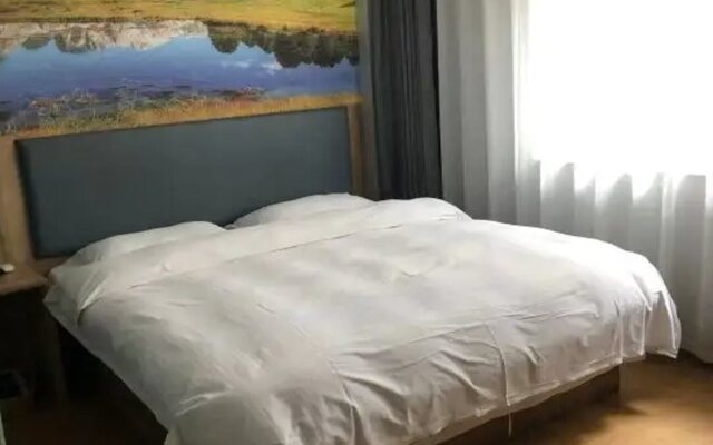 VX Hotel Hangzhou Banshan