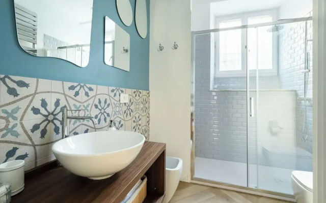Belle Epoque House of Mirror