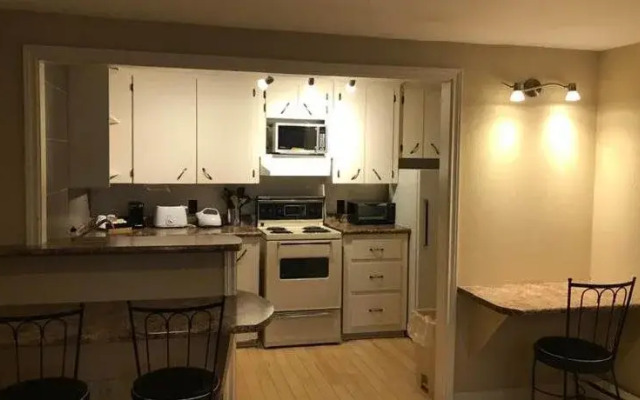 Coastal Inn Kingfisher