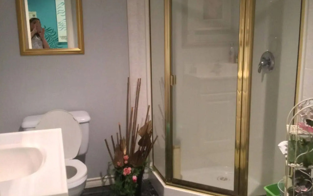 Oasis Retreat Spa B & B