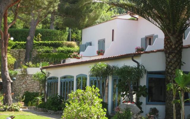 Hôtel Sant'Andrea, The Originals Relais (Relais du Silence)