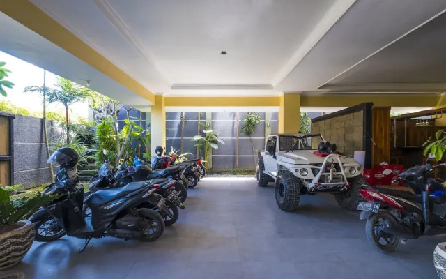 RedDoorz near Art Centre Bali