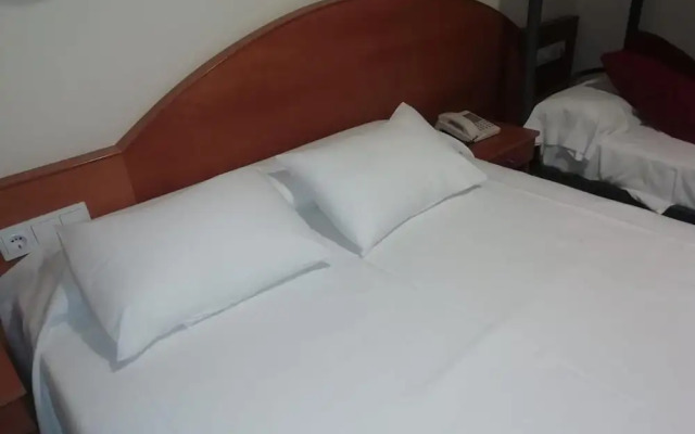 Hotel Cabo Festiñanza