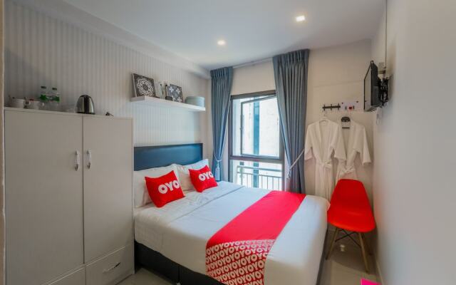 The Urban Age Deluxe by OYO Rooms