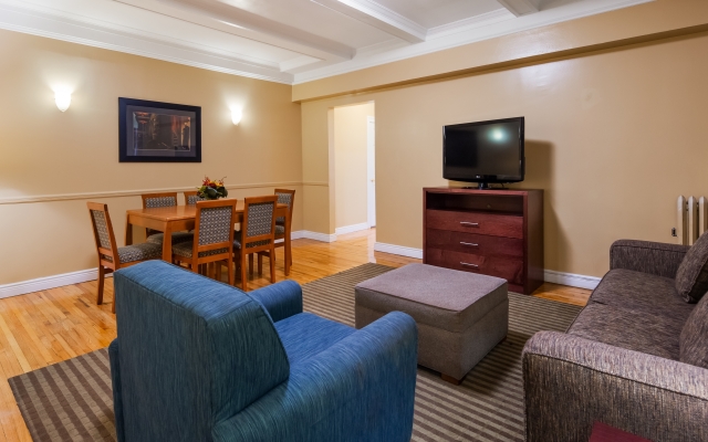 Best Western Hospitality House - New York - 1 & 2 Bedroom Apartments & Penthouses