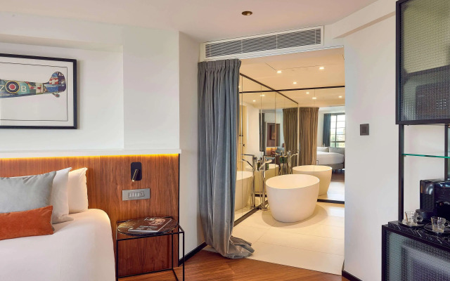 The Level at the Melia White House