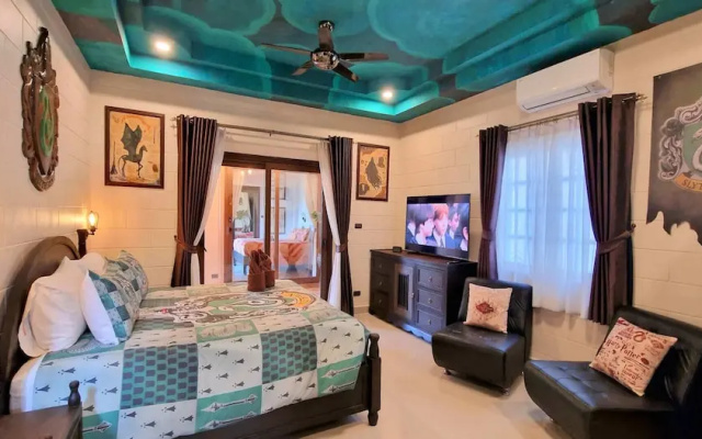 POTTERLAND Luxury Pool Villa Pattaya Walking Street