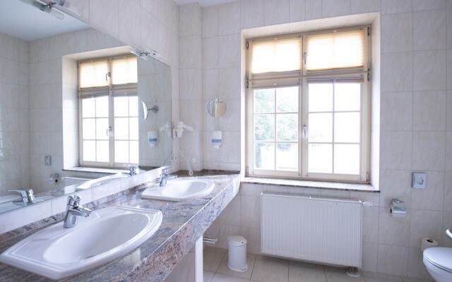 Seehotel Grossraeschen