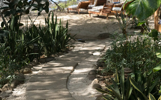 Sueno del Mar Beachfront Hotel