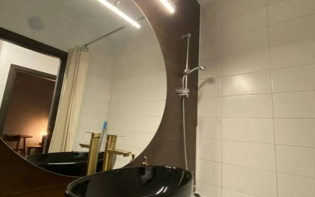 Апартаменты на Арцеуловской аллее, 19