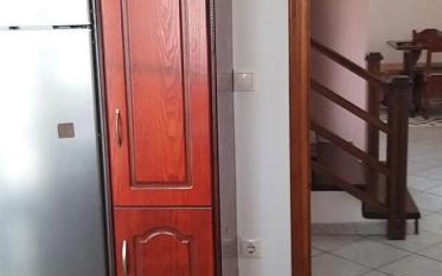 3 bedrooms house