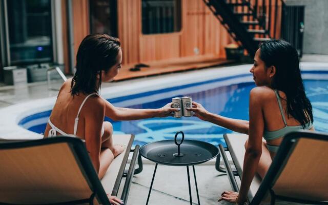 8HOTEL Chigasaki