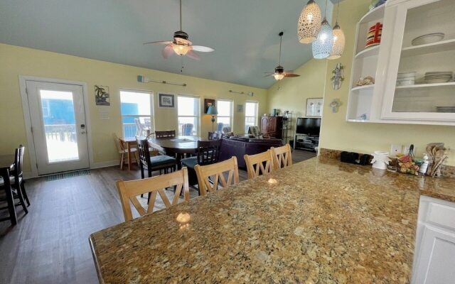 Kay Caye 3 Bedroom Home by Redawning