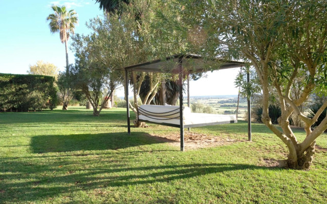 Reserva Rotana Hotel